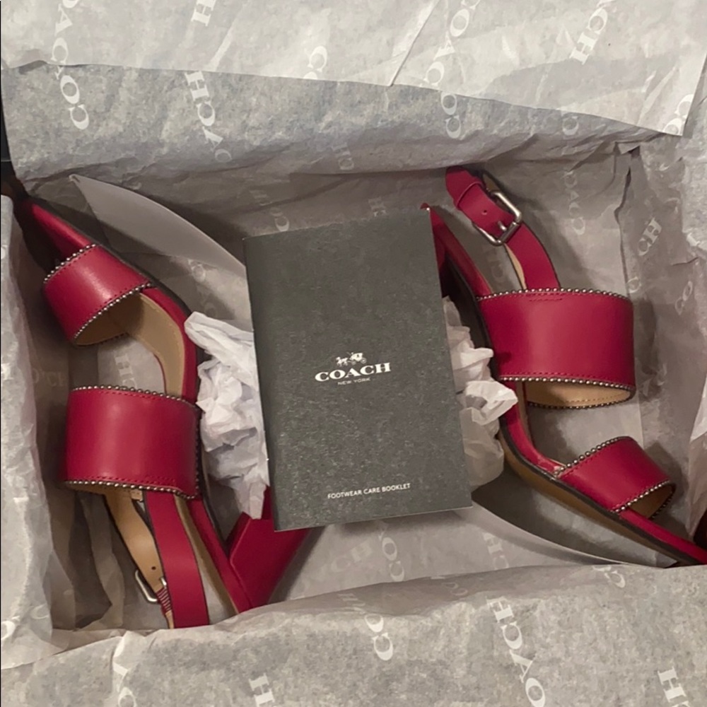 NIB Coach Rylie Sandal in Bright Cherry - Picture 2 of 11